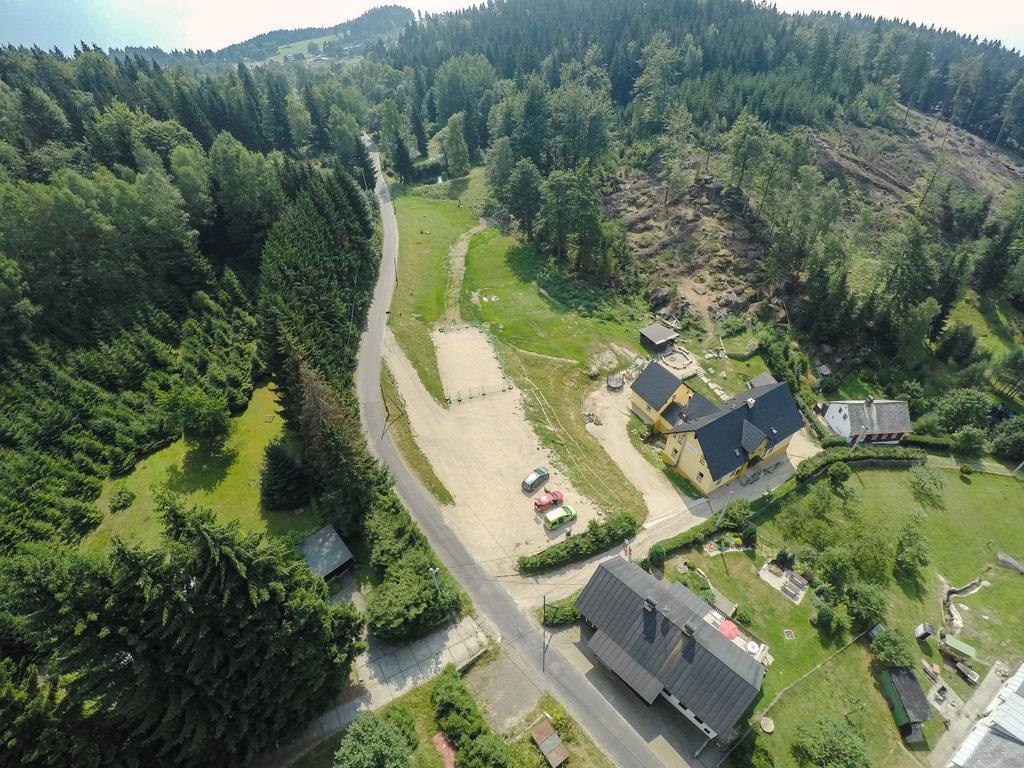 Pension Pod Vlekem Janov nad Nisou Exteriör bild