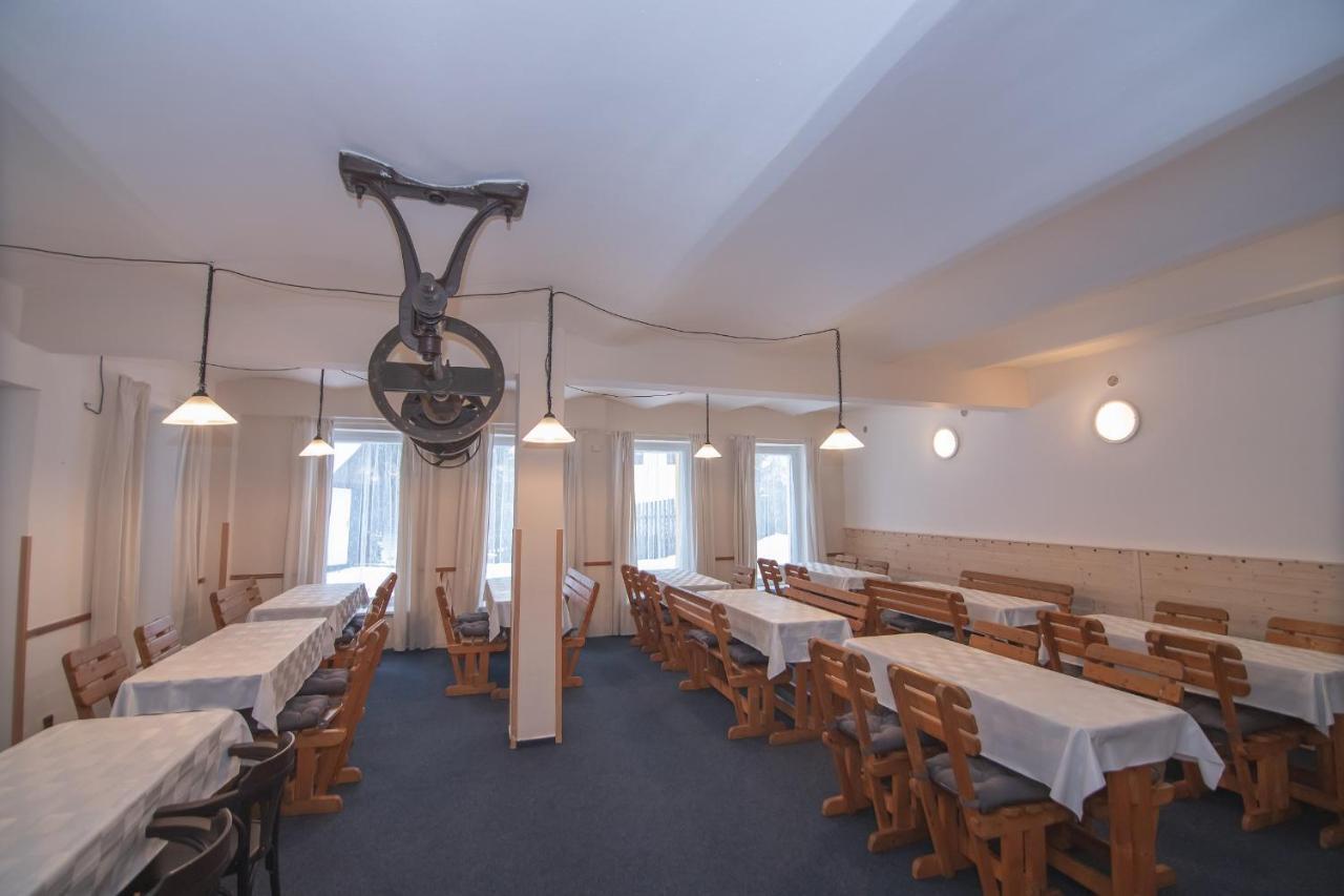 Pension Pod Vlekem Janov nad Nisou Exteriör bild